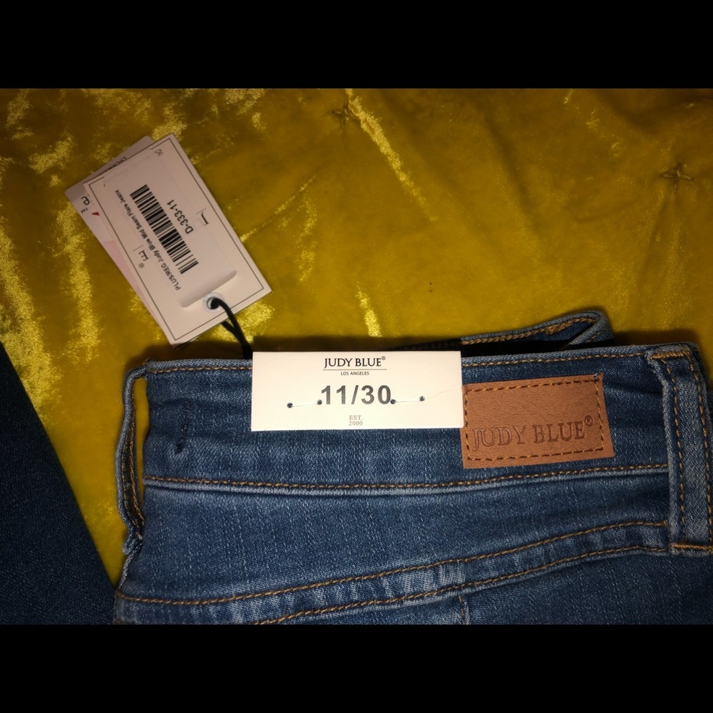 COPY - Judy Blue mid-seam flare jeans, size 11/30